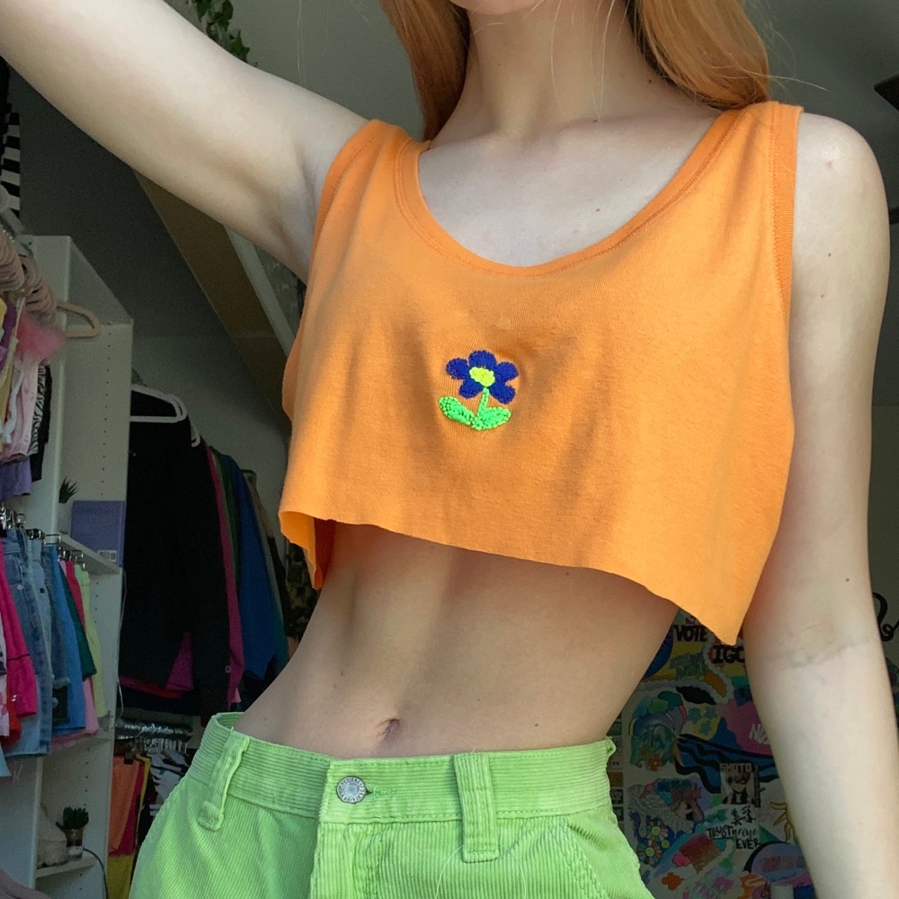 Embroidered crop tank!